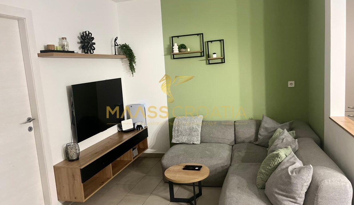 PHOTO-2025-11-20-10-45-01 (1)