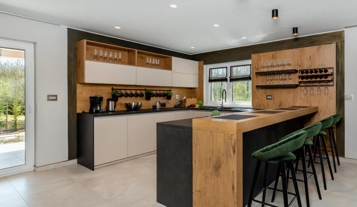 Neue moderne Villa mit traditionellem Charakter - Labin, Istra