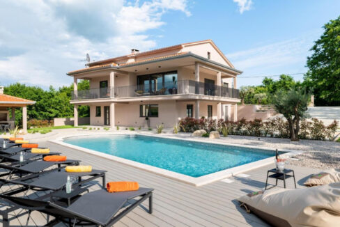 Neue moderne Villa mit traditionellem Charakter - Labin, Istra