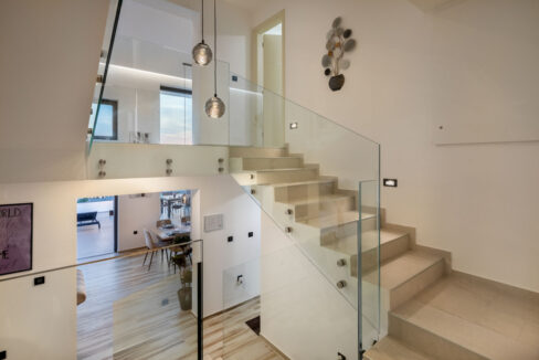 Neue moderne Villa mit Meerblick in der Nähe von Šibenik