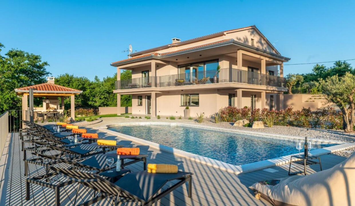 Neue moderne Villa mit traditionellem Charakter - Labin, Istra