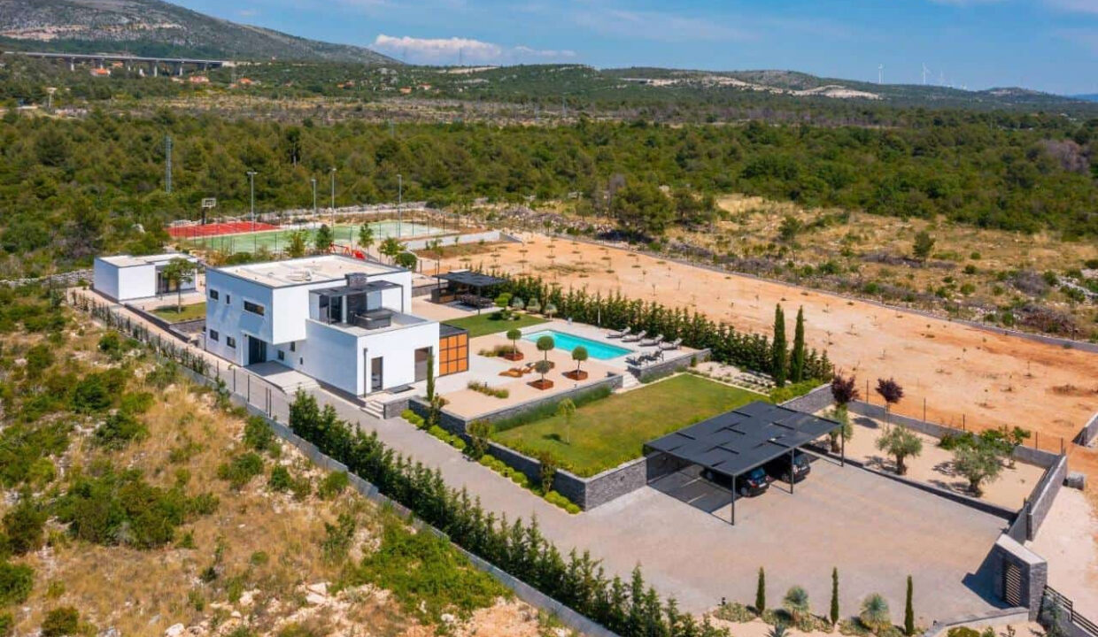 Erstaunliches modernes Haus bei Sibenik