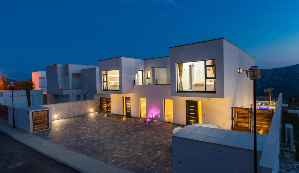 Villa im geometrischen Stil mit atemberaubendem Blick - Crikvenica