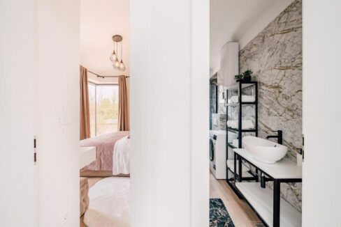 Neue moderne Villa aus Stein in der Region Zadar