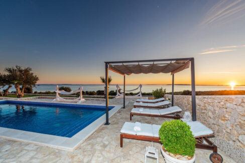 Weißes Steinjuwel in Novalja – Insel Pag