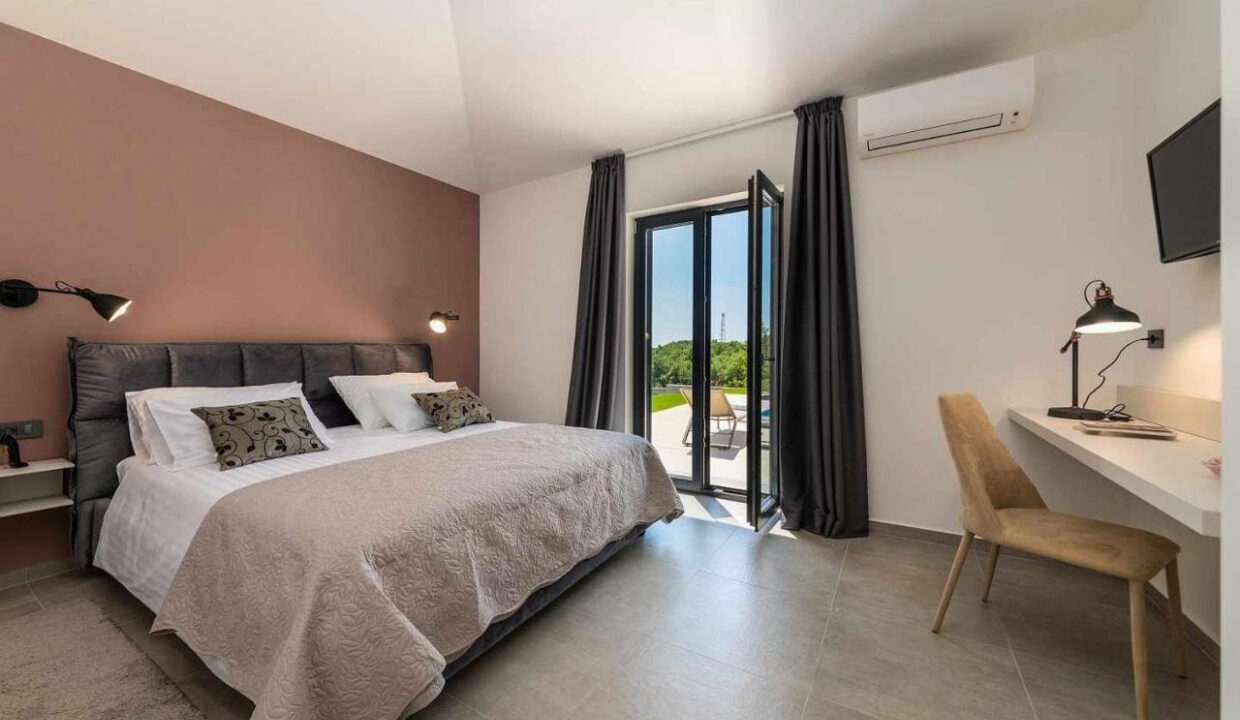 Moderne Villa mit Extra-Grundstück - Tinjan, Region Istrien