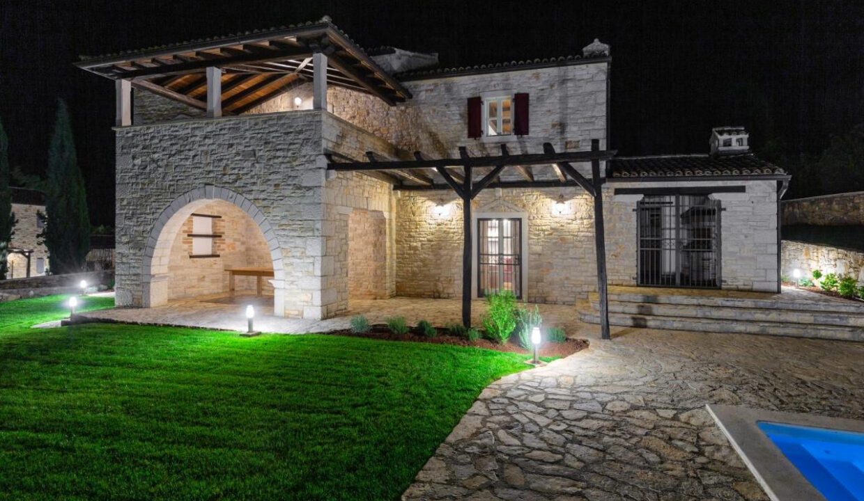 Wunderschönes Steinhaus bei Tinjan