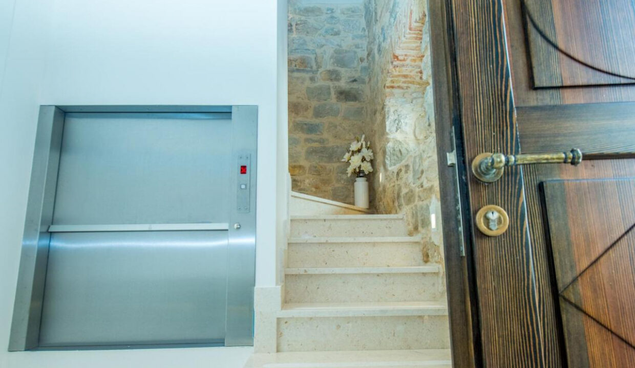 Rustikale Doppelhaushälfte - Kastel Luksic