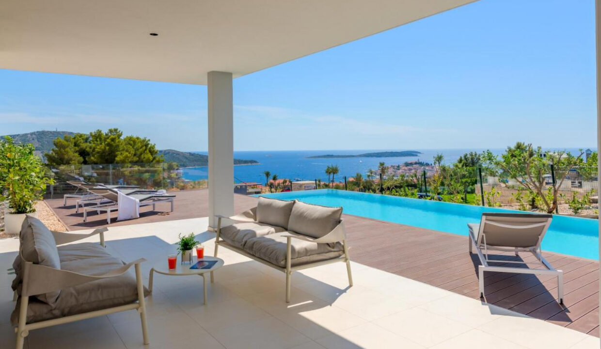 Schöne Villa mit Meerblick Primošten