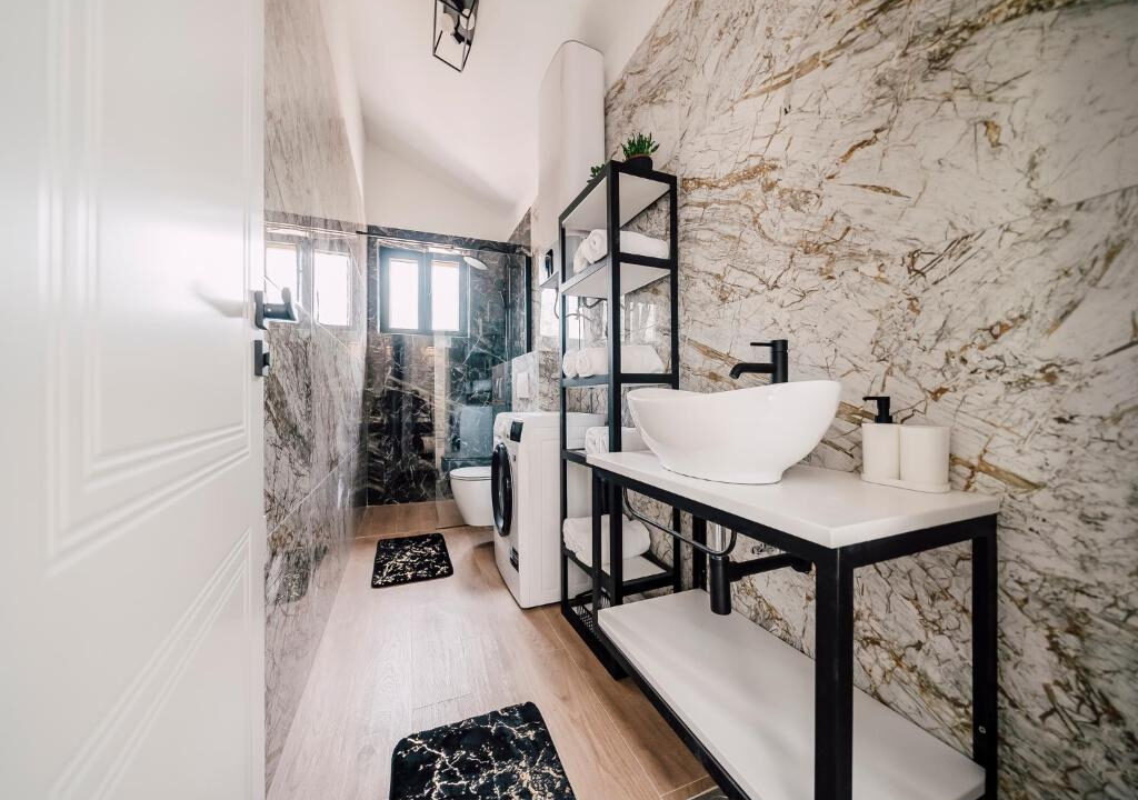 Neue moderne Villa aus Stein in der Region Zadar