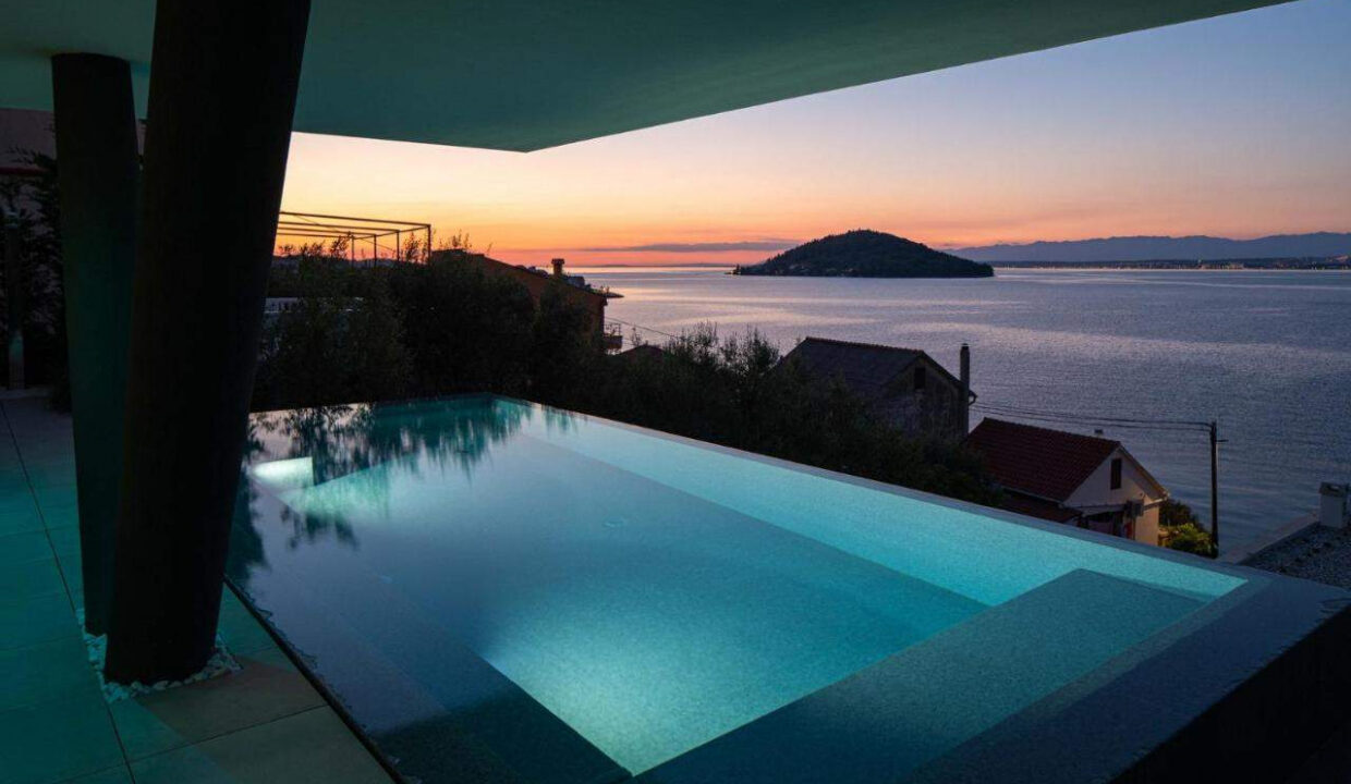 Neue Villa mit Meerblick auf Ugljan