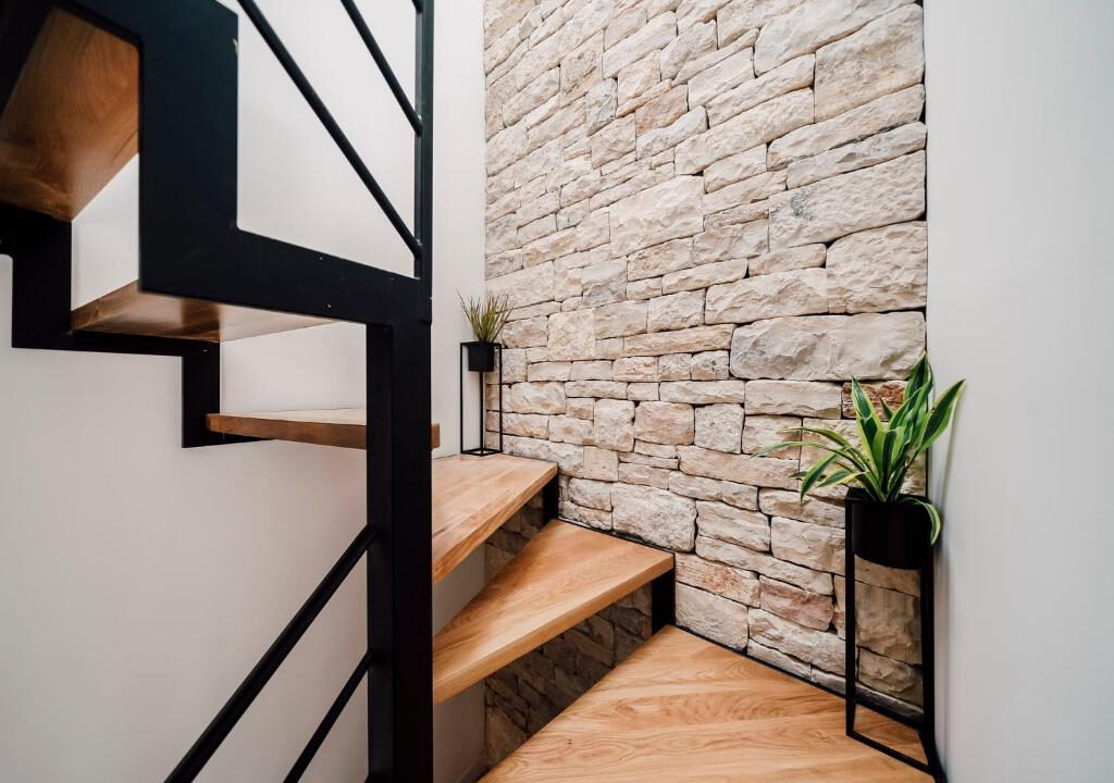 Neue moderne Villa aus Stein in der Region Zadar