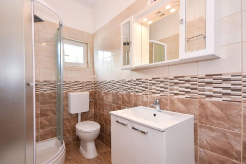 Doppelhaushälfte direkt am Meer ?iovo