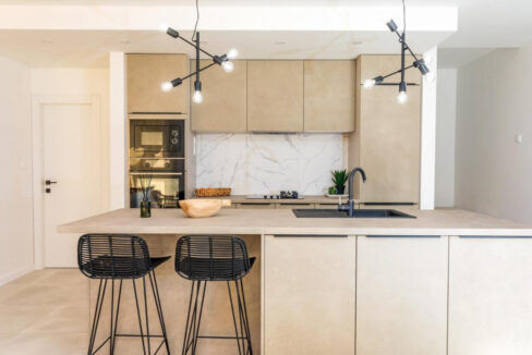 Wunderschöne weiße Villa bei Omis