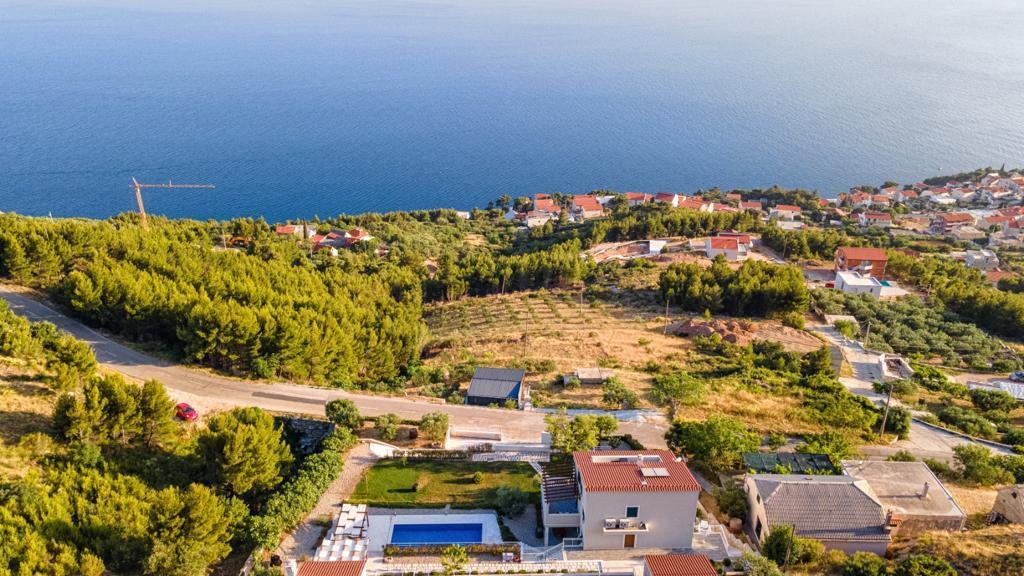 Steinhaus mit Meerblick in Omis