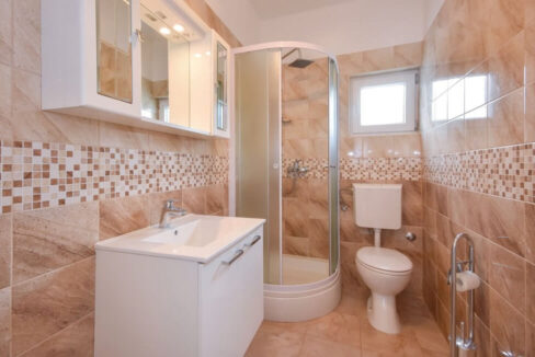 Doppelhaushälfte direkt am Meer ?iovo