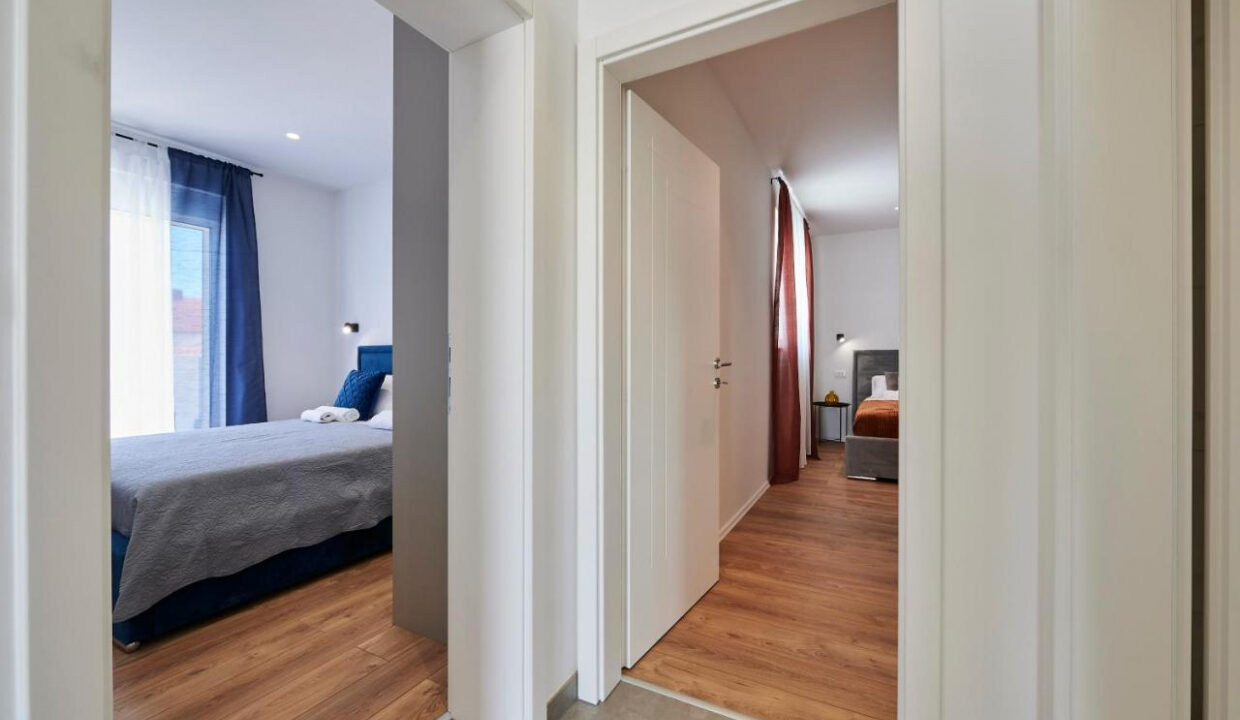 Haus im modernen Stil in Kastela