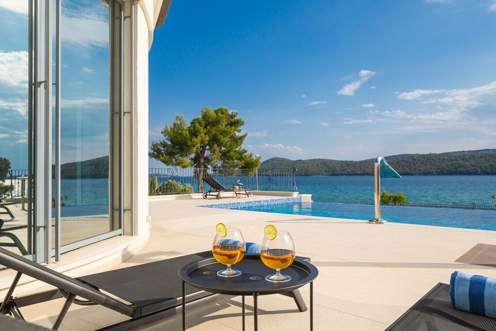 Luxuriöse moderne Villa mit Aussicht - Sibenik