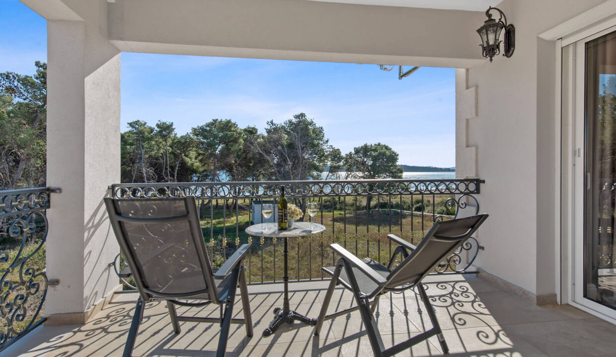 Exklusive Villa direkt am Meer in Vodice