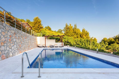 Steinhaus mit Meerblick in Omis