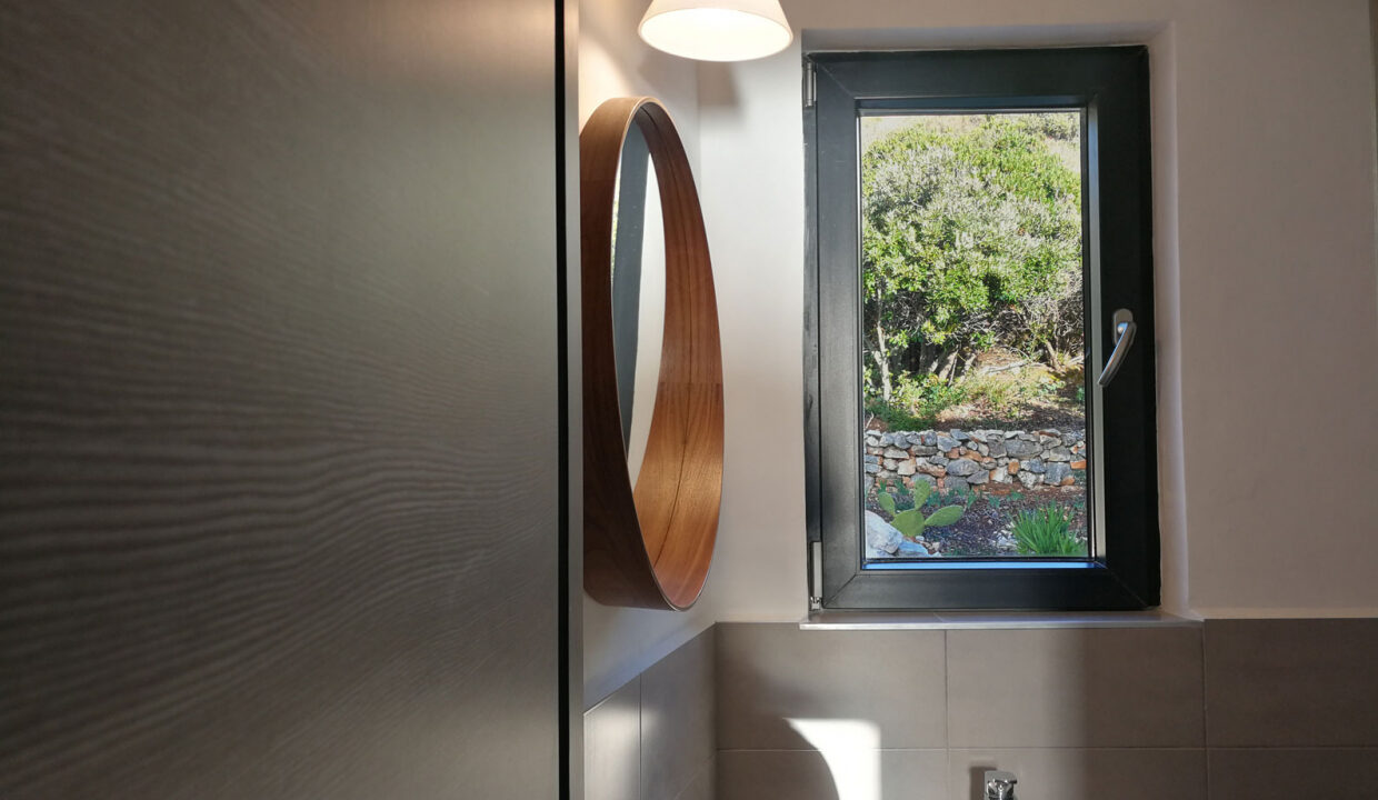 Weißes Haus mit Meerblick auf der Insel Vis