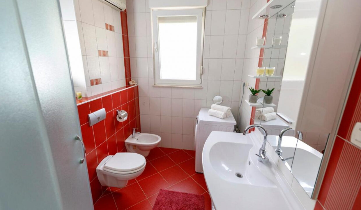 Haus mit Meerblick in Kastel Sucurac