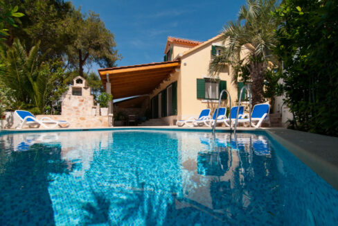 Haus am Strand auf der Insel Brac