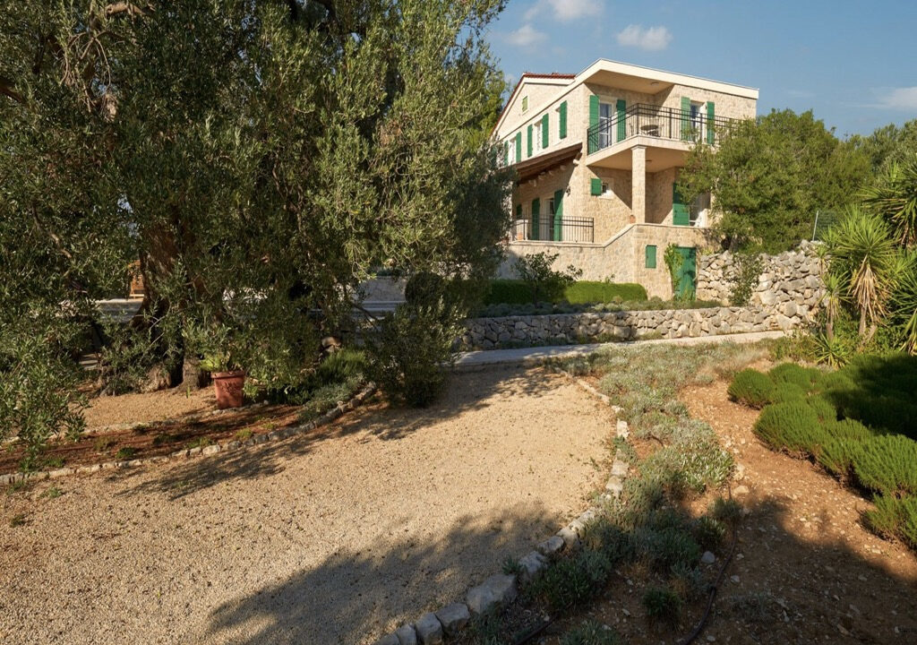 Exquisite Villa aus Stein - Die Insel Pag