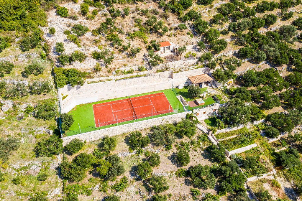 Großzügiges Anwesen mit einem Tennisplatz und einem Haus - Zaton, Dubrovnik Gebiet