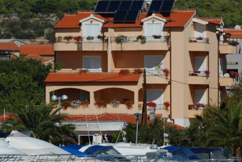 Grundstücke am Meer Tribunj