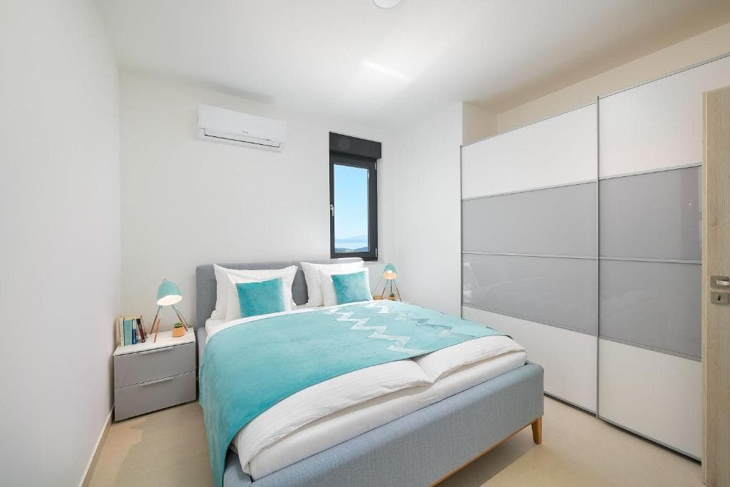 Modernes Haus mit Meerblick in Makarska