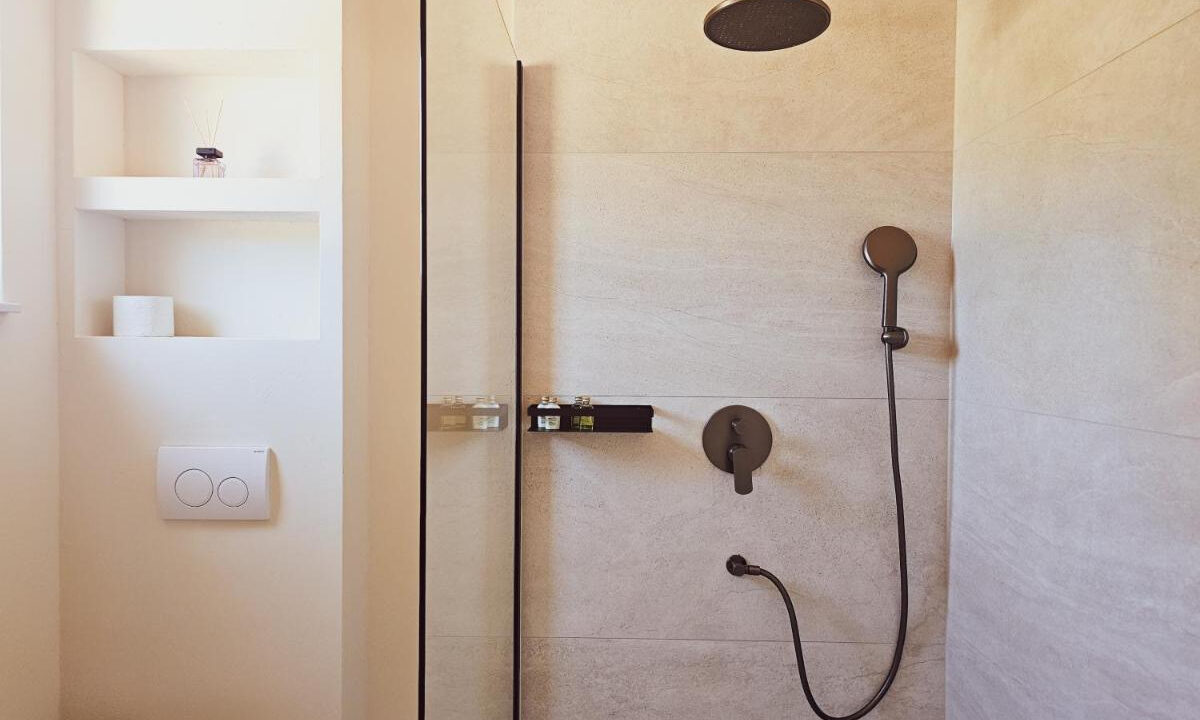 2 Stilvolle Häuser Dugi Otok