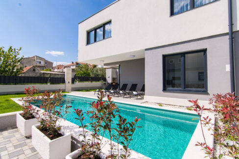 Anspruchsvolles Haus mit Meerblick in Kasteli, Split