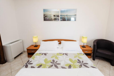 Grundstücke am Meer Tribunj