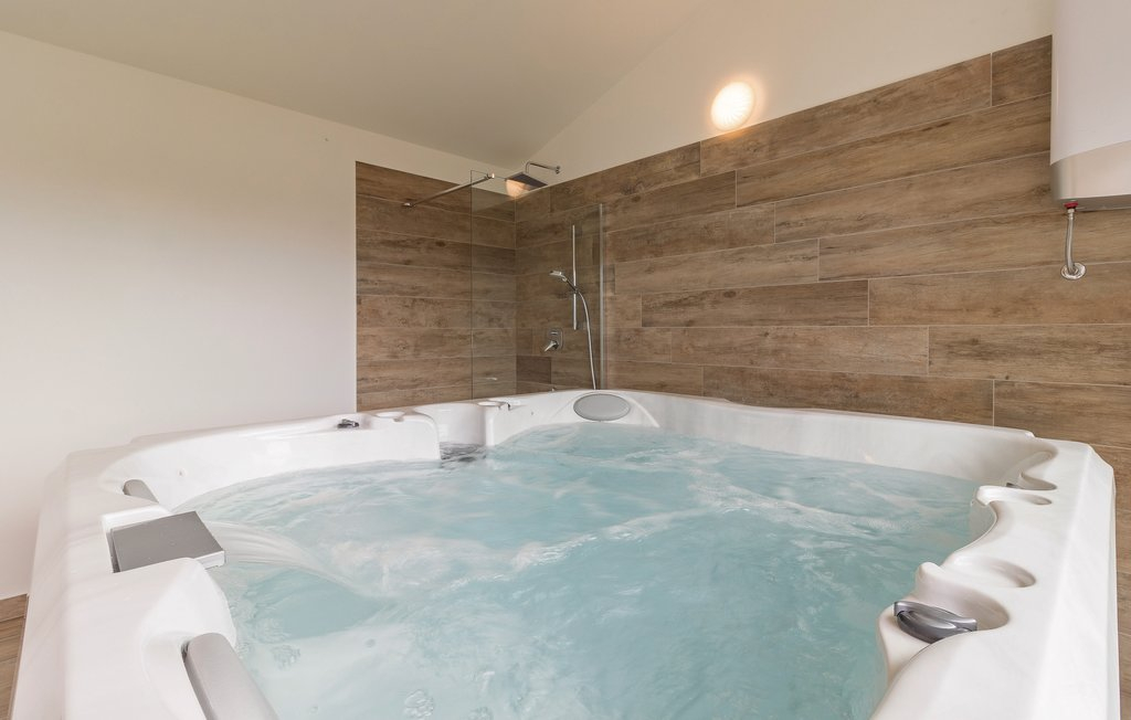 Atemberaubende zweistöckige Villa - Region Pula