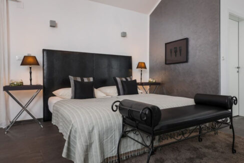 Steinvilla im Kolonialstil - Drvenik Mali, Split