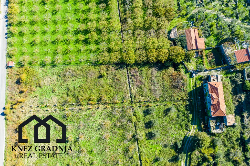 Erstaunliche handgefertigte Steinvilla auf der Insel Sipan