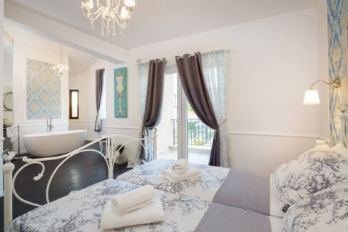 Tropisch anmutende Villa in der Nähe des Nationalparks Krka