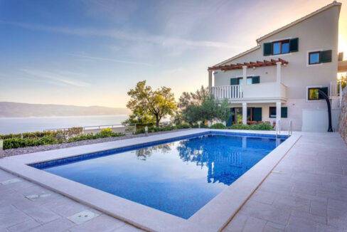 Steinhaus mit Meerblick in Omis