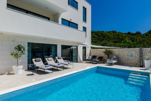 Weiße Villa am Meer mit extra Grundstück - Dubrovnik
