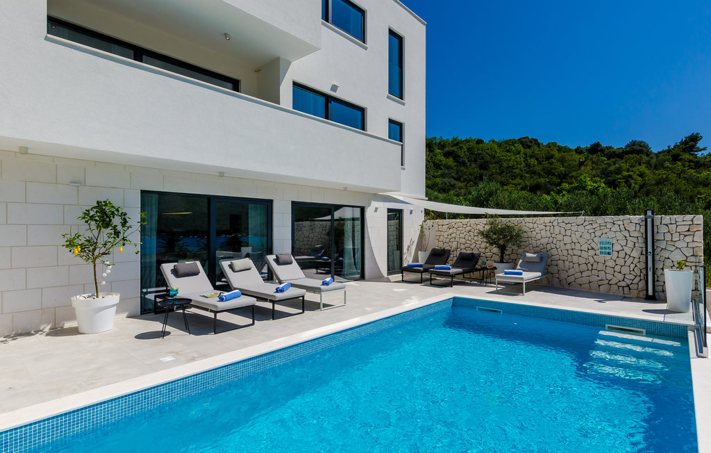 Weiße Villa am Meer mit extra Grundstück - Dubrovnik