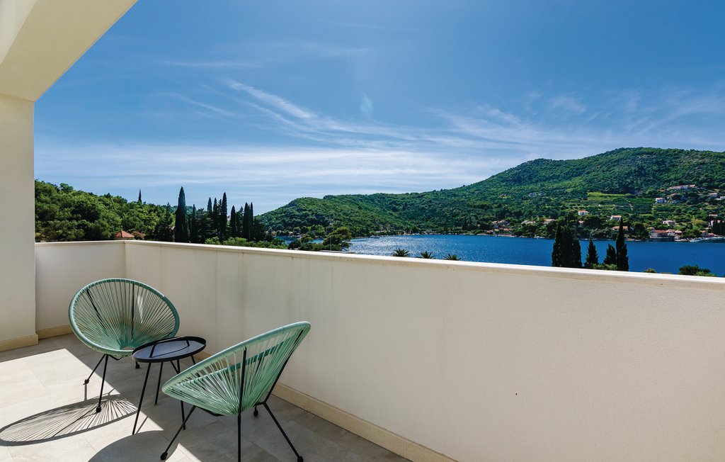 Weiße Villa am Meer mit extra Grundstück - Dubrovnik