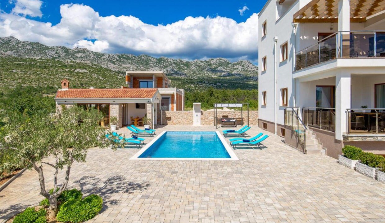 Wunderschöne Villa mit Meerblick in der Region Zadar