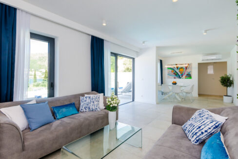 Weiße Villa am Meer mit extra Grundstück - Dubrovnik