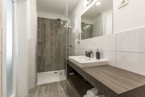 Steinhaus mit Meerblick in Omis