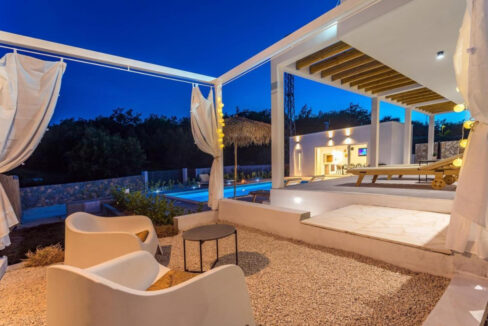 Wunderschöne weiße Villa bei Omis