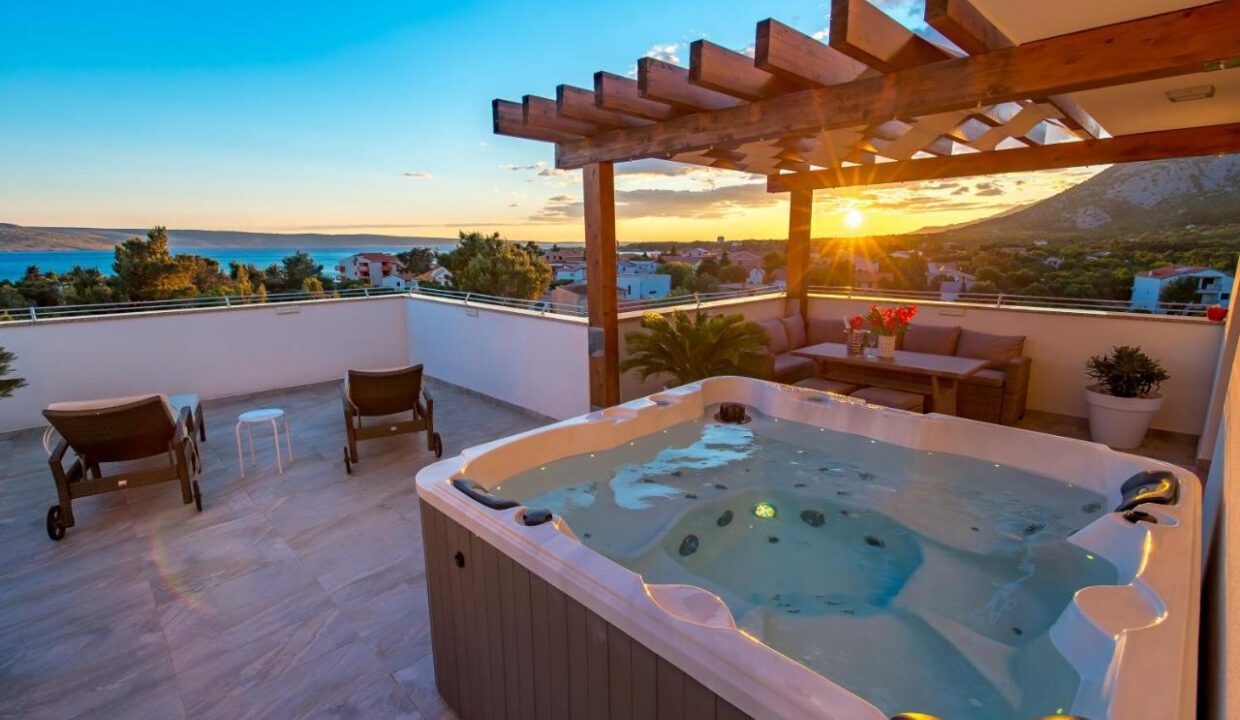 Wunderschöne Villa mit Meerblick in der Region Zadar