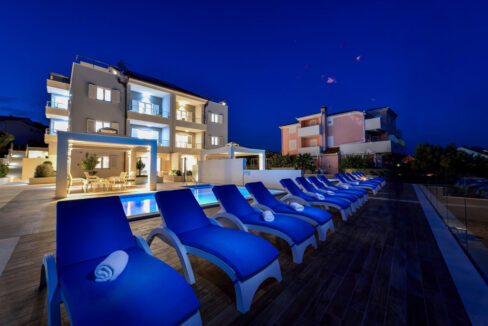 Atemberaubende Doppelhaushälfte Rogoznica