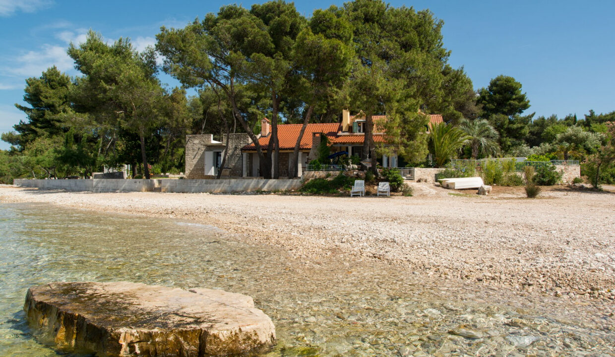 Haus am Strand auf der Insel Brac