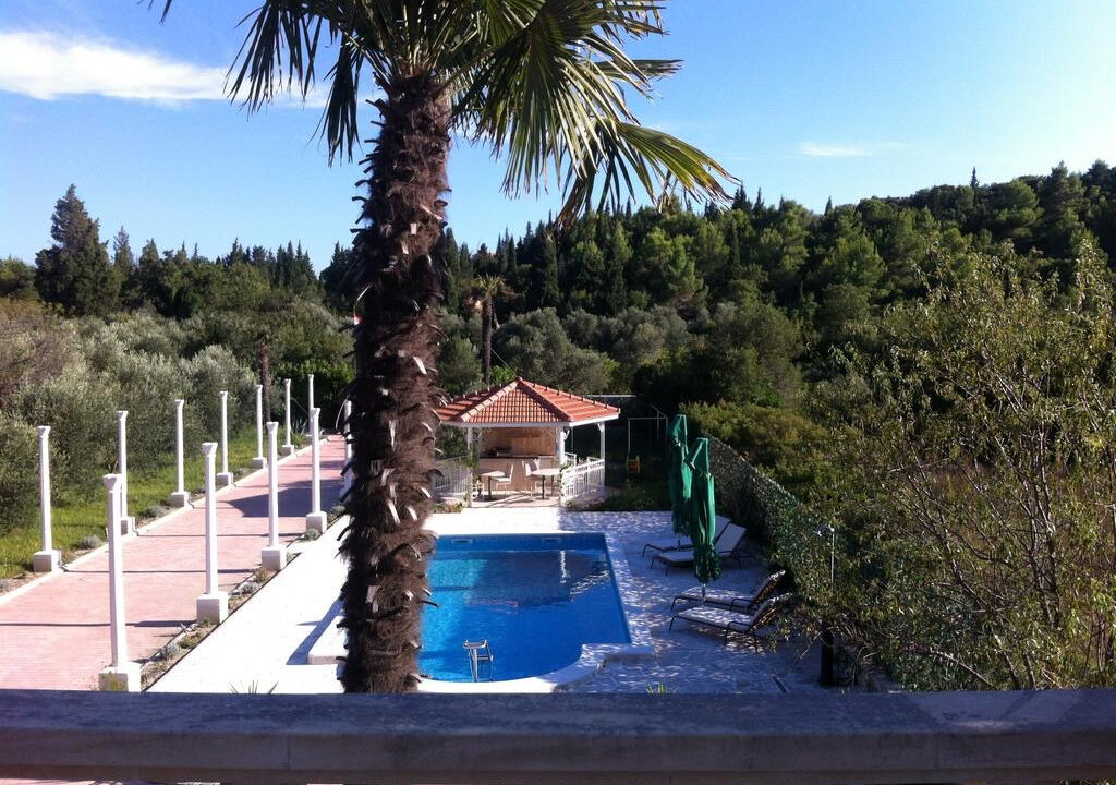 Imperial Style Villa mit Schwimmbad - Dorf Klek